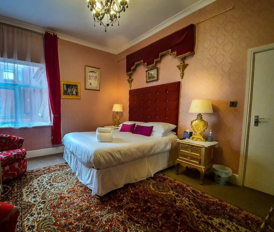 Hotel Rouge
