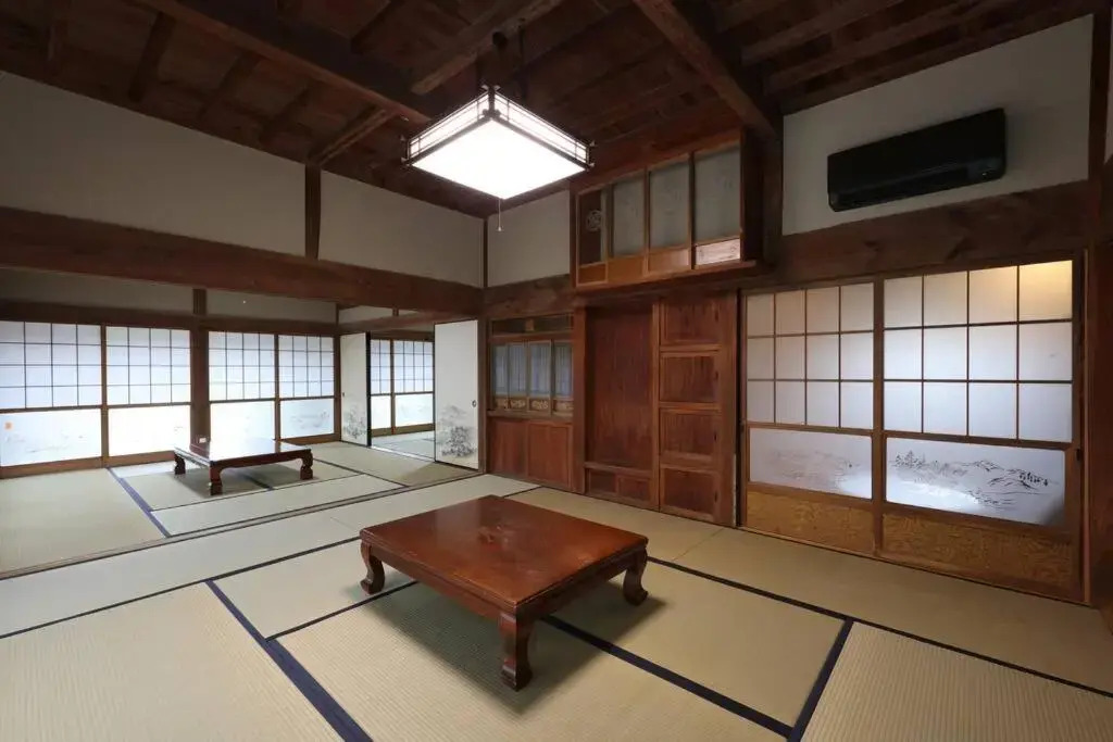 Traditional Japanese style house【SHIZUKU-tei】