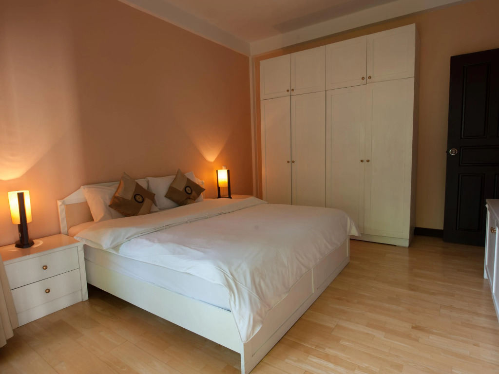 Embassy Place Apartments