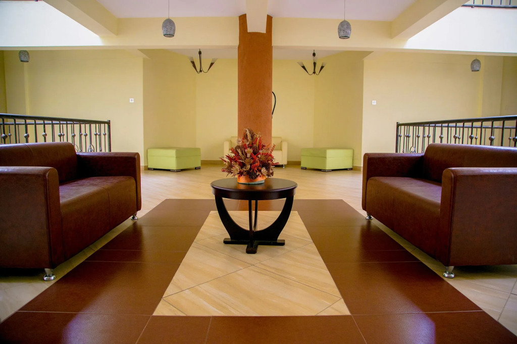 Batians Apartment Hotel