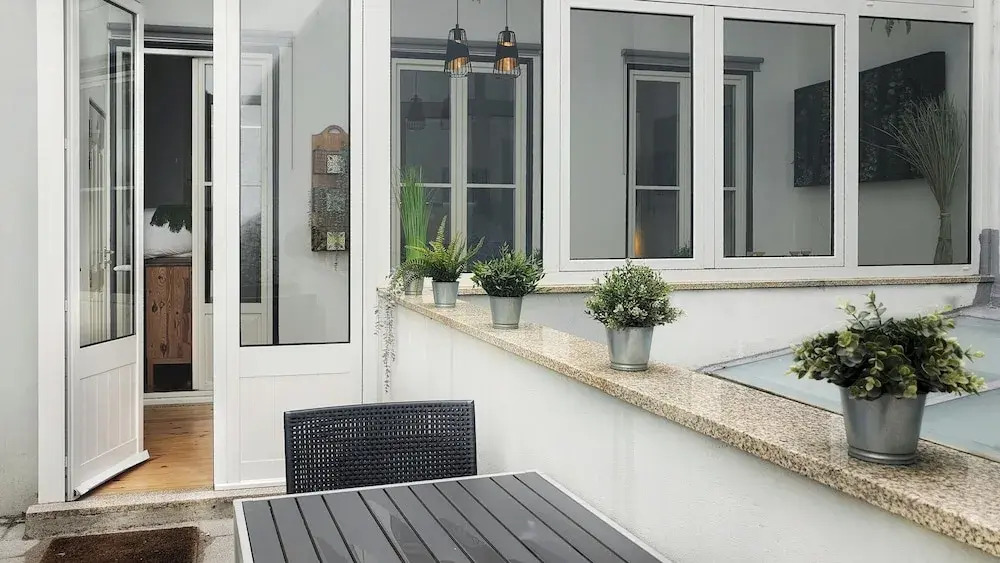 Frs002 Floresold Town: Elegant Studio W/ Patio