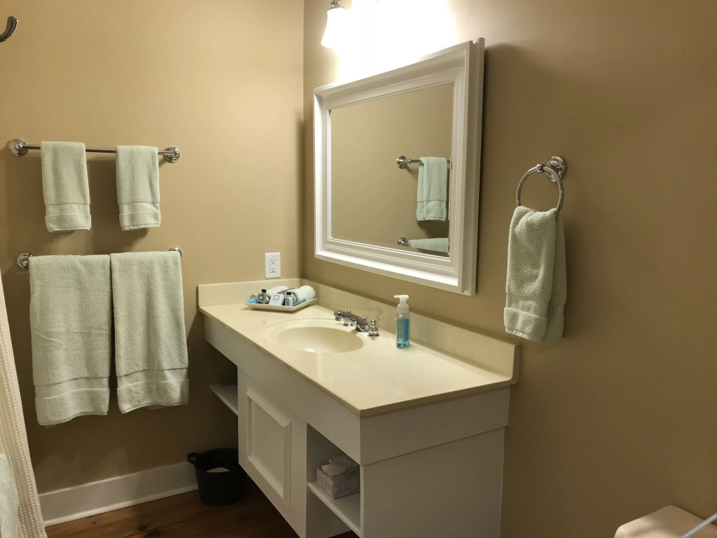 Canemount Plantation Inn