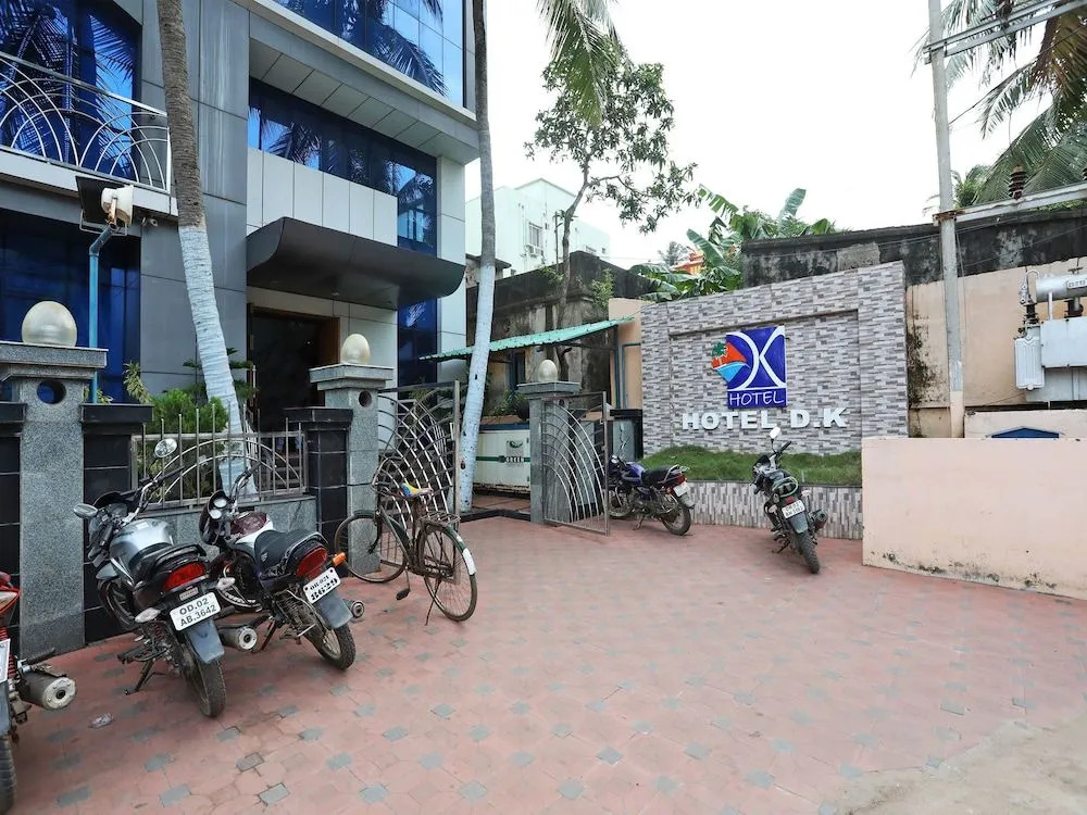 OYO 16173 Hotel Dk