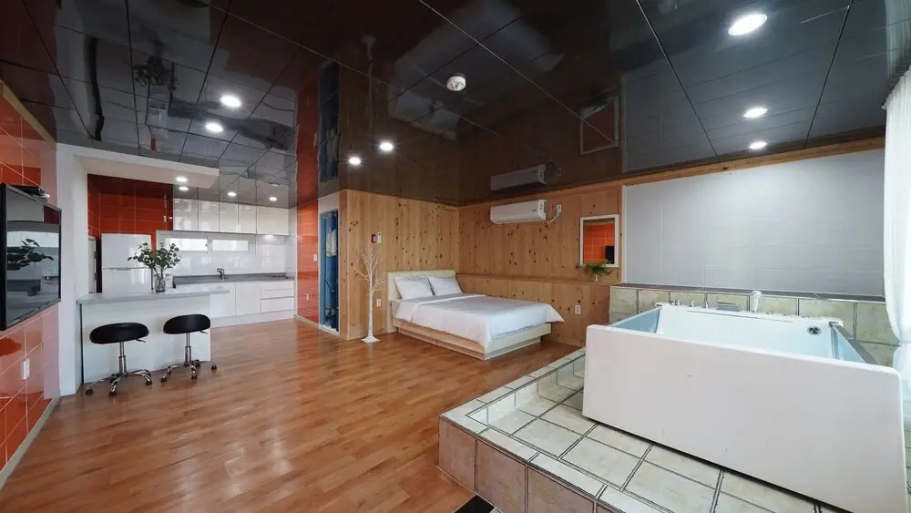Geoje Memory Kids Pool Villa