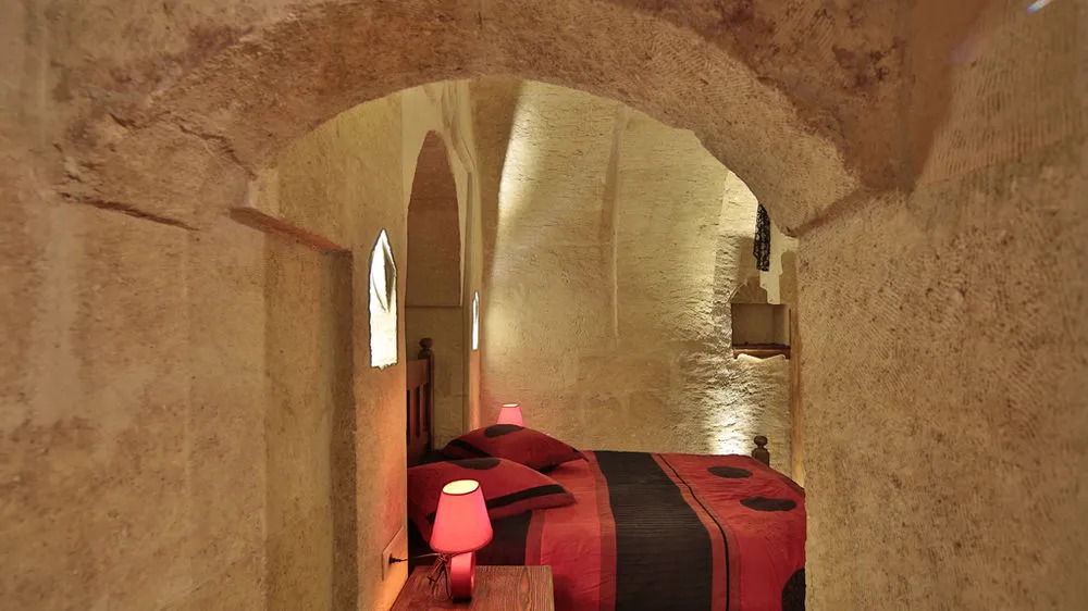 Maccan Cave Hotel
