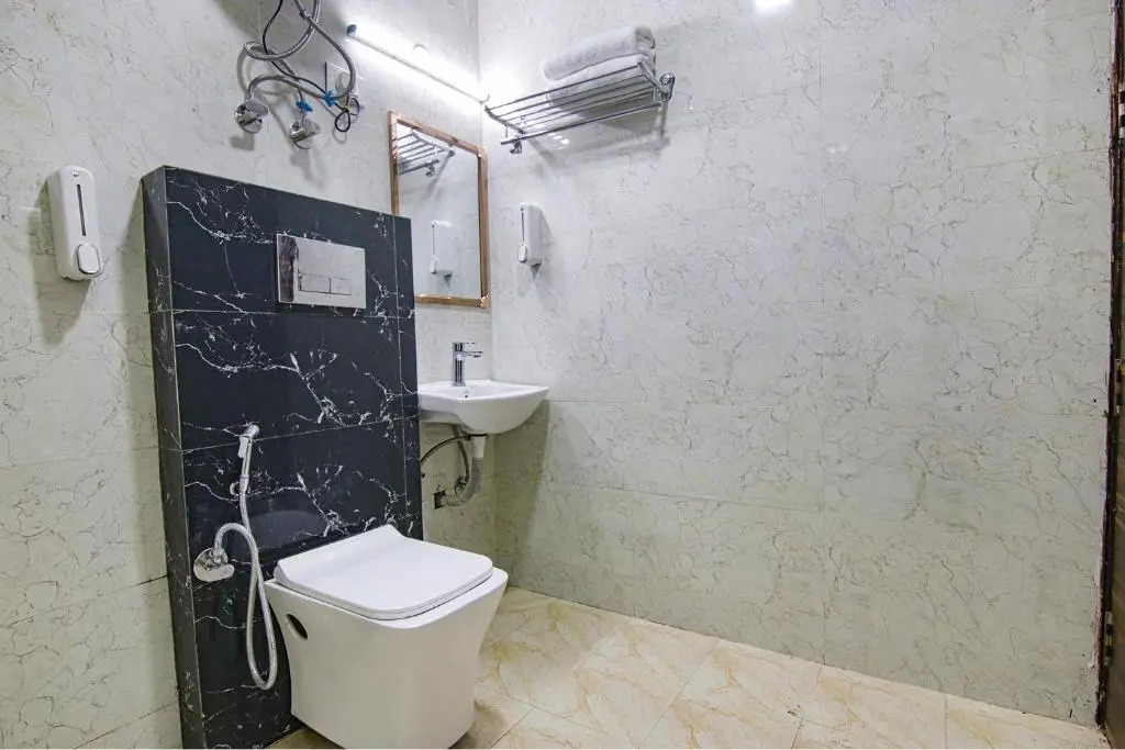 FabHotel Aashiyana Paradise