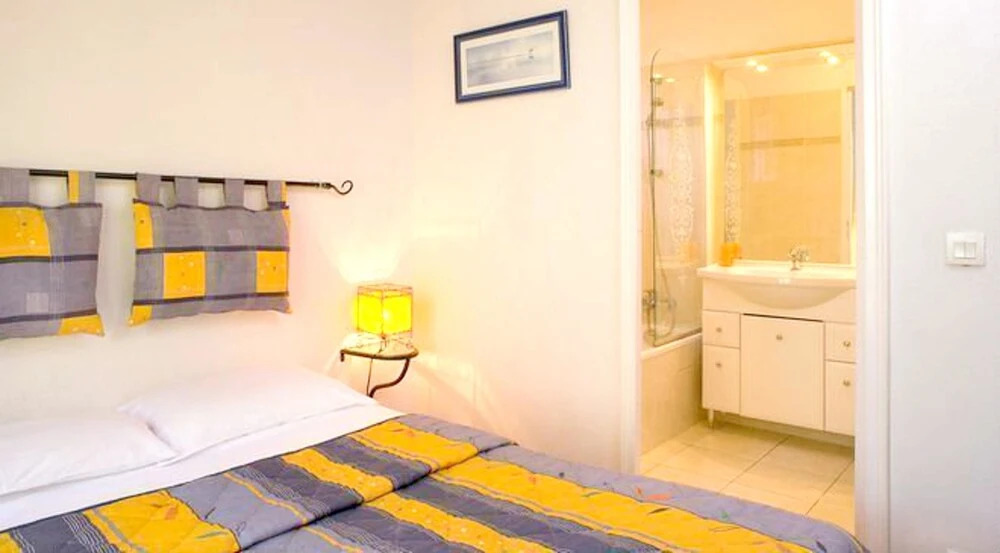 Apartment With 2 Bedrooms in Sainte-maxime, With Pool Access, Enclosed