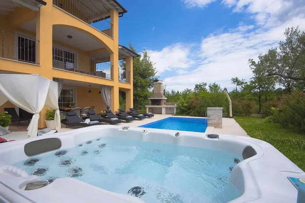 Villa in Rakalj near Beaches with Pool