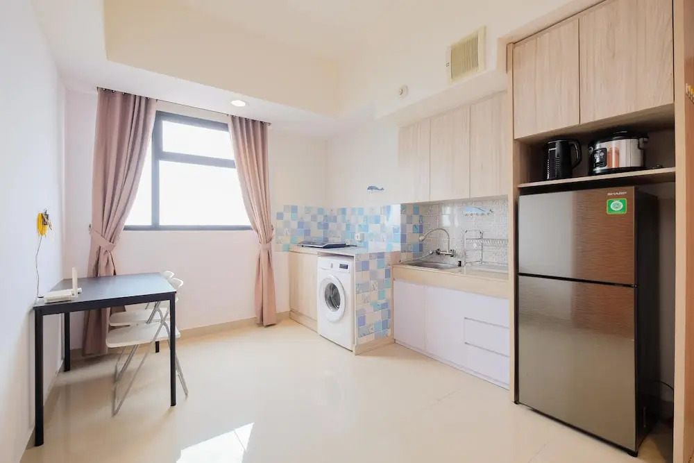 Minimalist 1Br With Extra Room At Evenciio Margonda Apartment