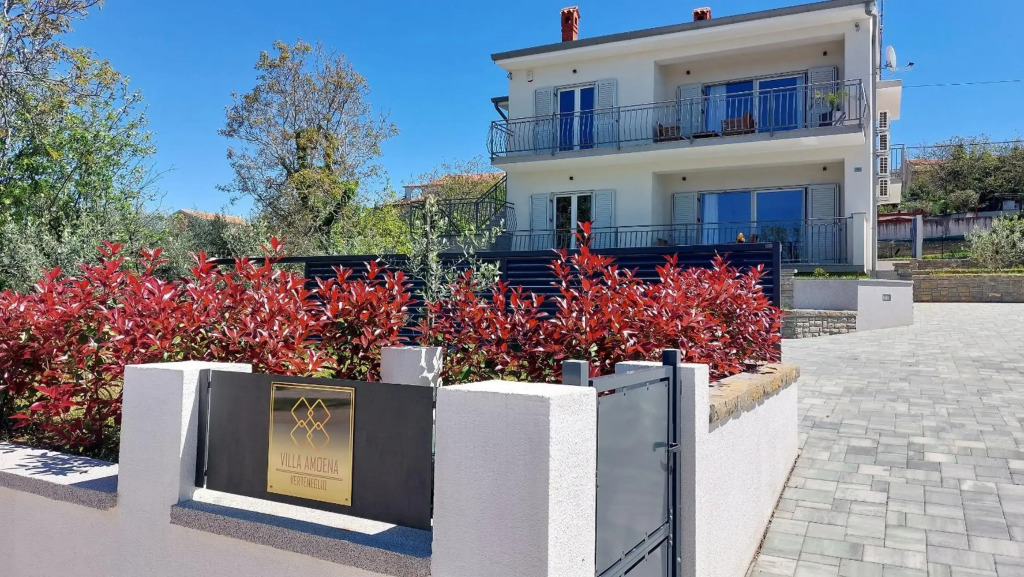 Villa Amoena with Pool and Sauna