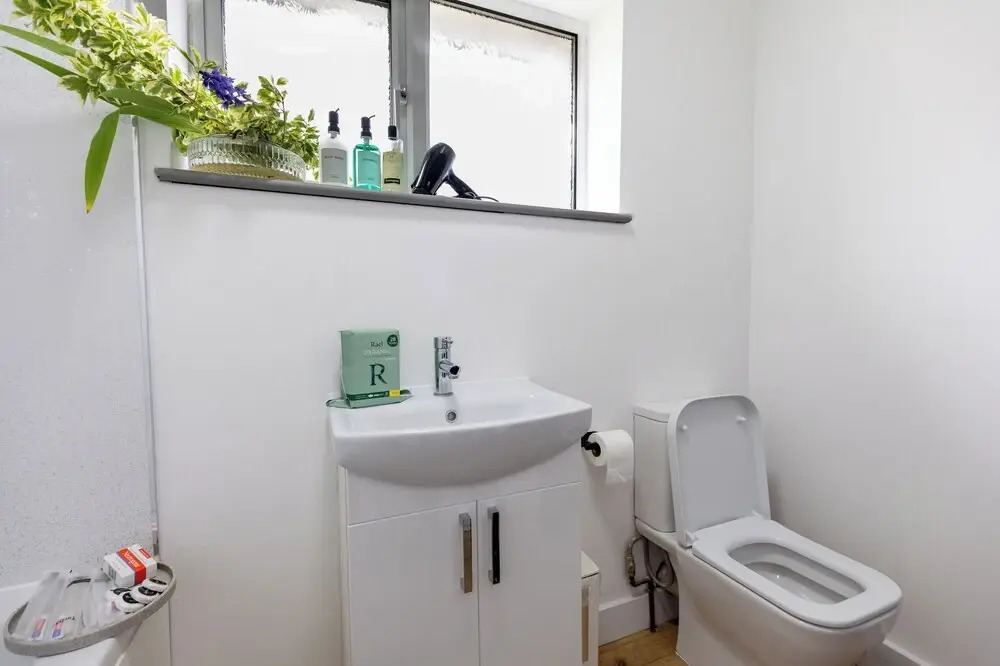 Norwich - House - Sleeps 7 - Parking - Garden