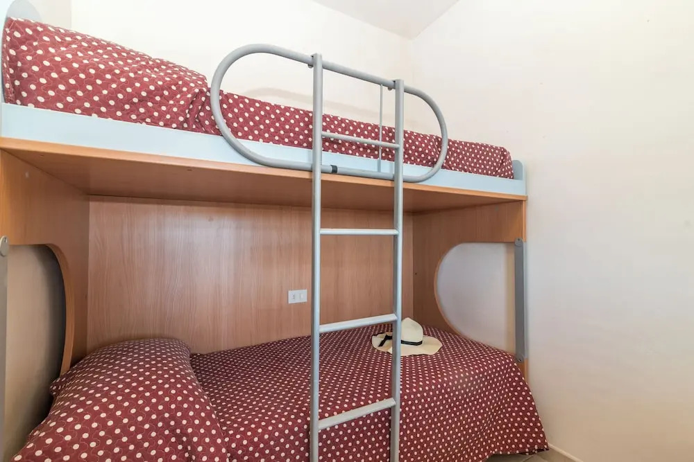 Il Borgo D10 700m From The Beach