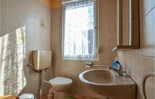 Holiday home E.-Thälmann-Str. H