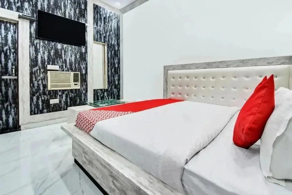 Ashish Palace by OYO Rooms