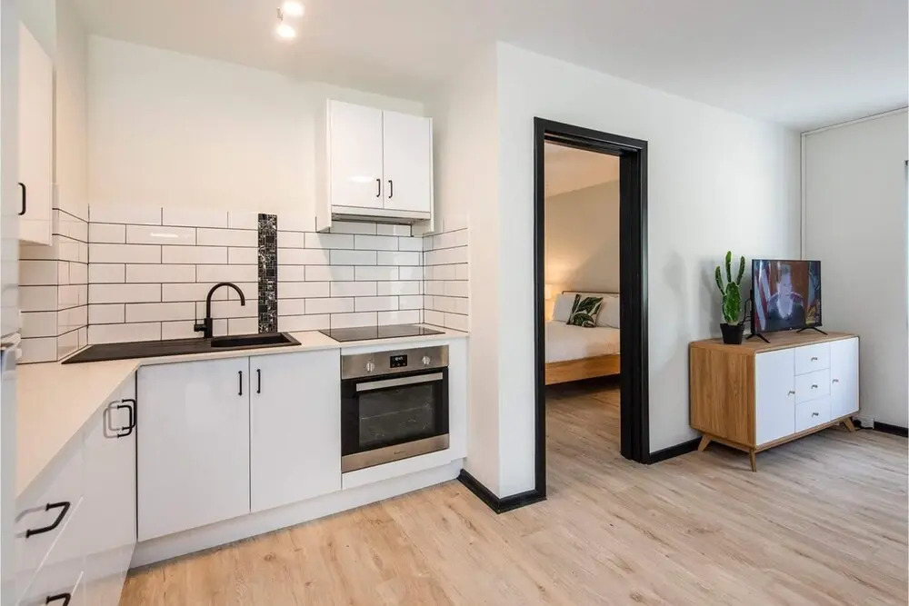 Comfortable Living Space Close to Foreshore & Cbd