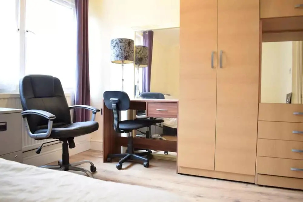 2Bed in Fantastic Location 2 mins Walk From Tube