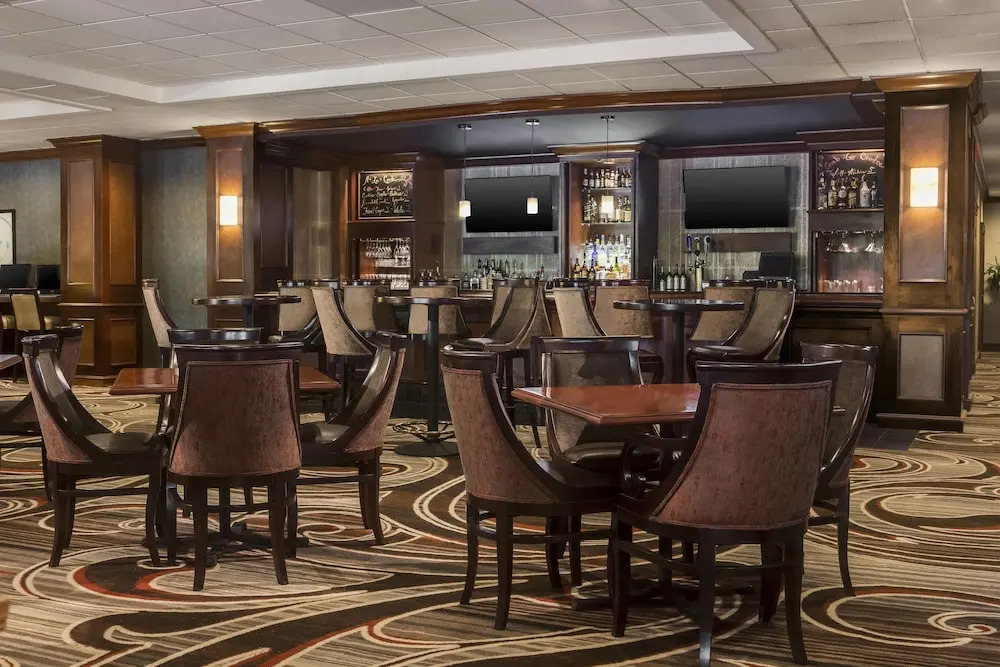 Crowne Plaza Omaha Old Mill