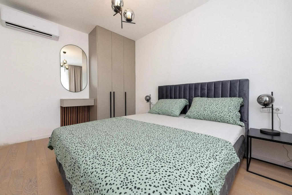 City Lux Apartment 2 - with garage and balcony