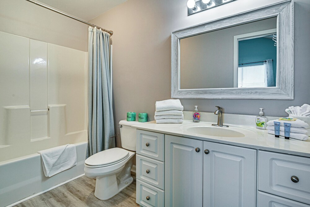 Walk to Ocean: Surfside Beach Gem w/ Private Pool