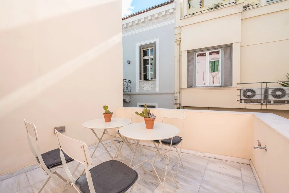 Androniki Neoclassical Apartments-Plaka