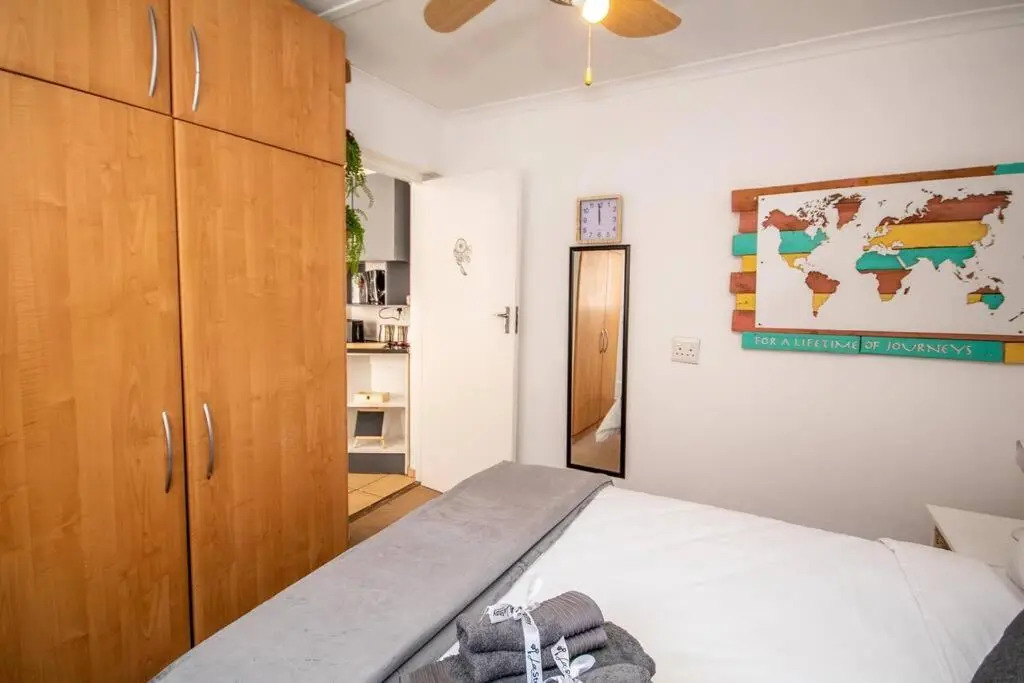 HQ Warm and Cosy 1 Bedroom Unit In Sea Point