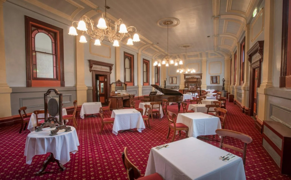 Vue Grand Hotel