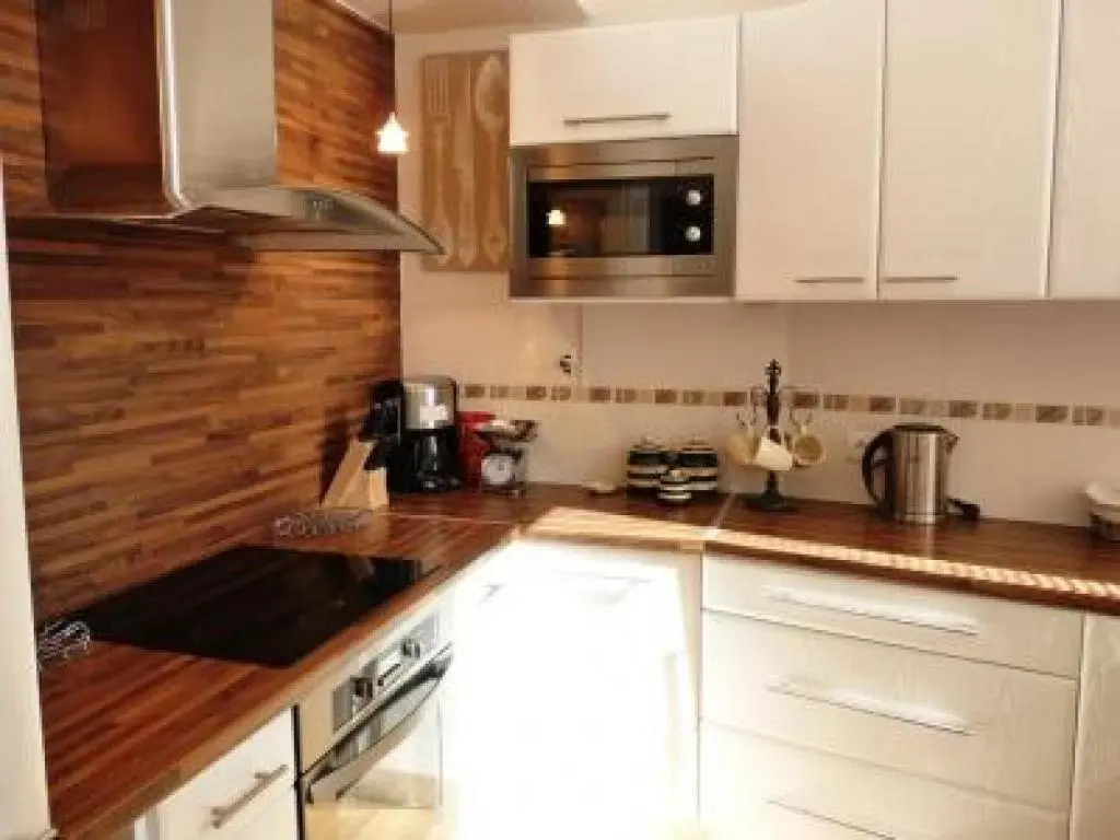 Beautifully decorated two bedroom apartment in the heart of Cannes five minutes walk from Palais 409