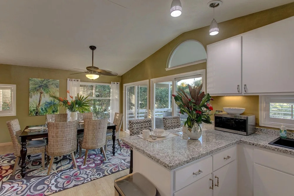 Hale Hokua O Nalu 3 Bedroom Home by Redawning