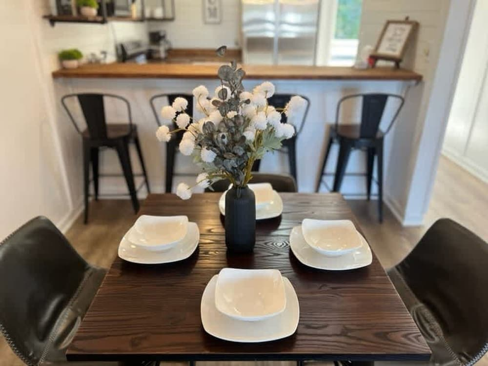 Turkey Nest by Beyond Expectations- Renovated 2BR