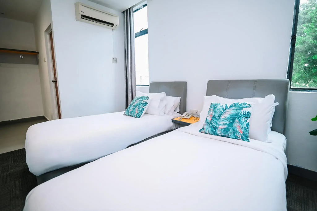Отель Swing and Pillows — KL Sg Besi