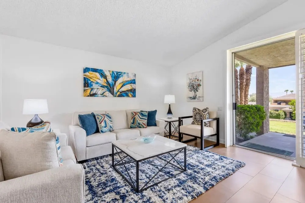 Desert Flower- Ironwood CC Condo Pool Spa