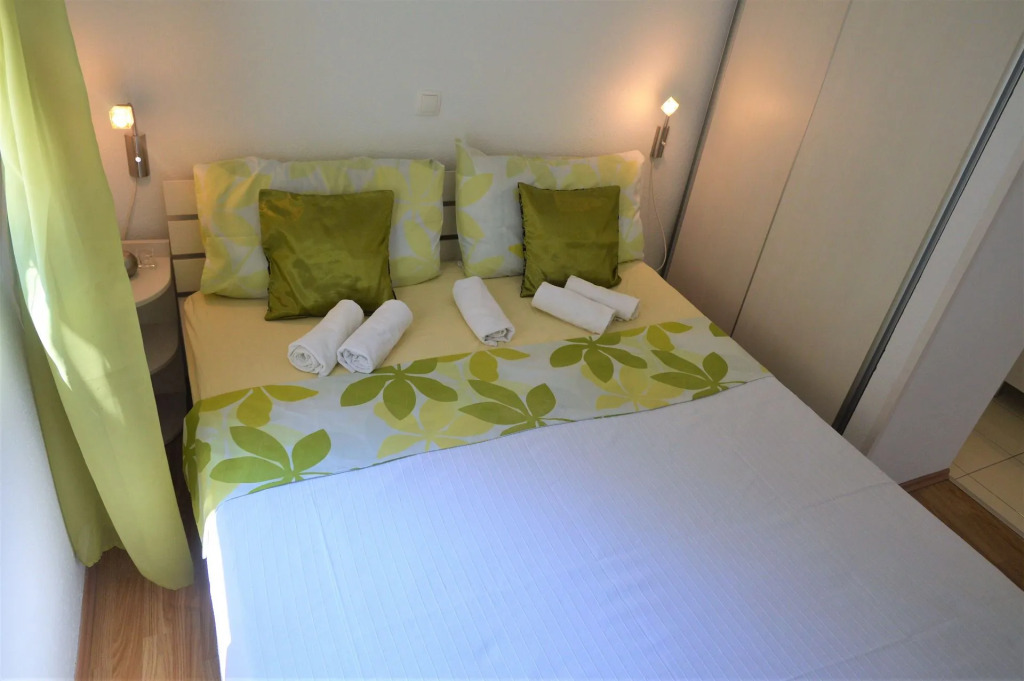 Remarkable 1-bed Apartment in Marina