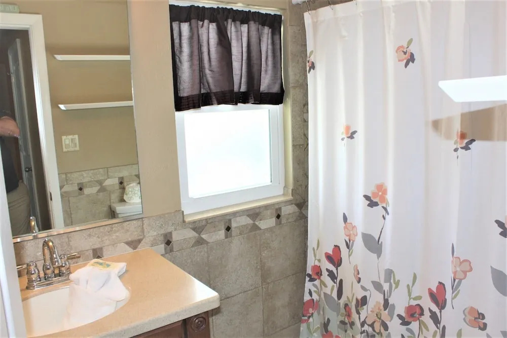 Jamaica Royale PH5 - 2 Br Townhouse