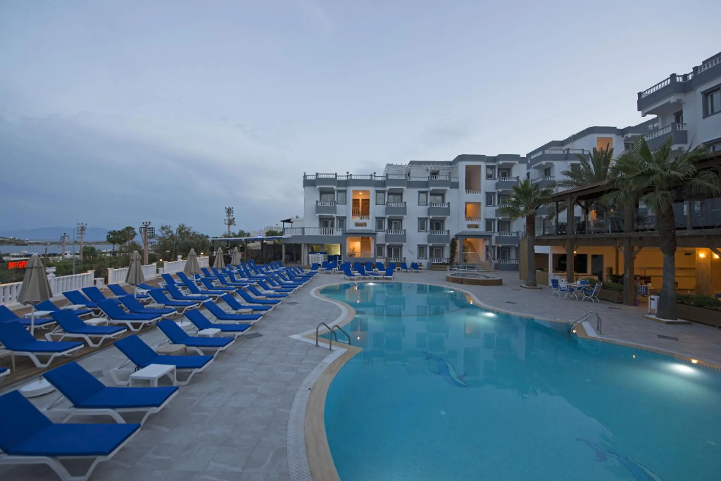 Smart Holiday Hotel & Suites -All Inclusive