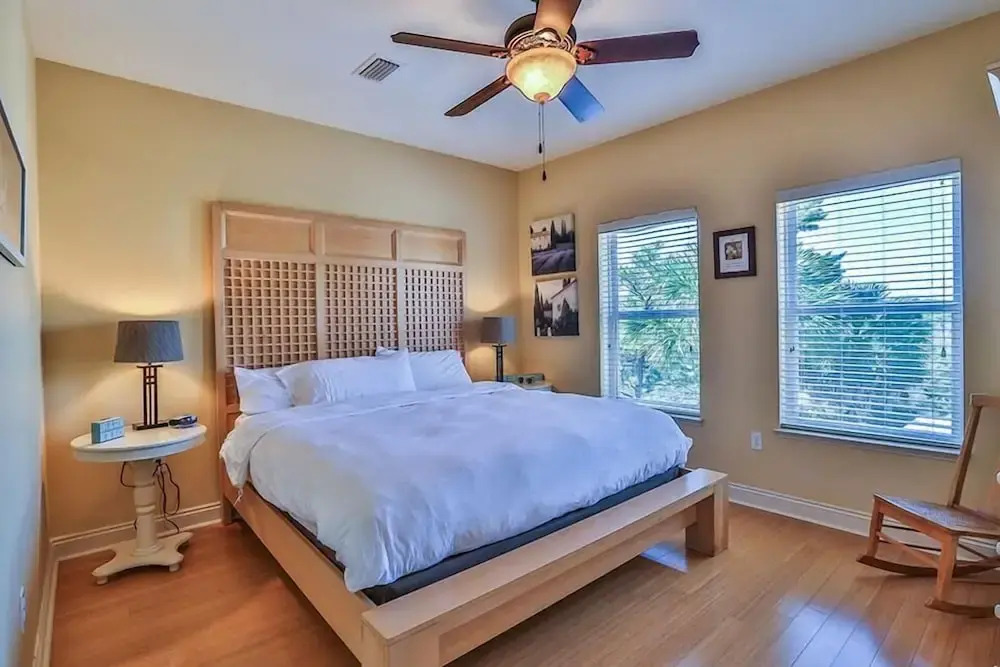 LIVIN THE DREAM 4 Bedroom Holiday Home by Five Star Properties