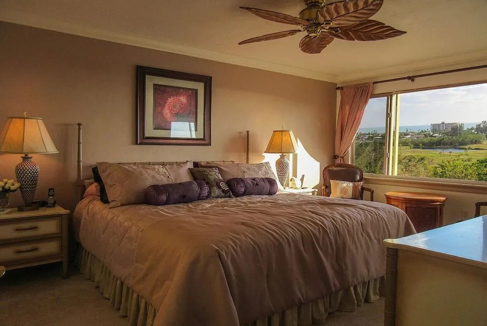 Harbour Pointe 1014 2 Bedrooms 2 Bathrooms Condo