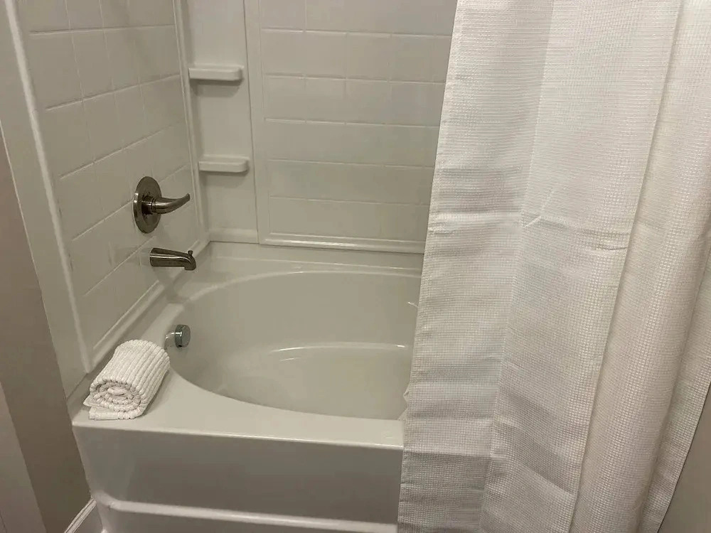 Polaris King Flat Pet-friendly Nature Views