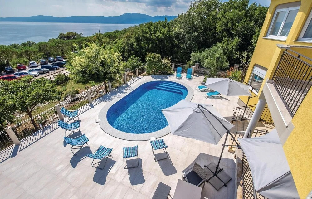 Amazing Home In Kostrena