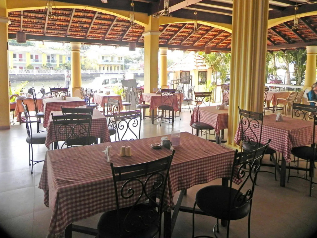 Riverside Regency Resort