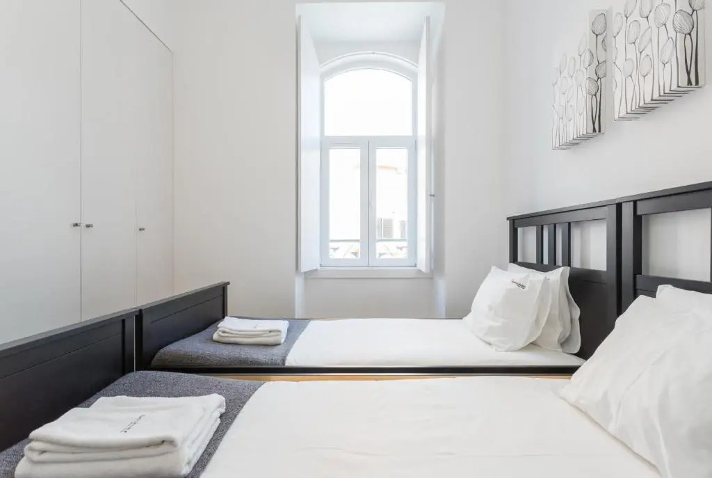 FLH Graça Spacious Flat