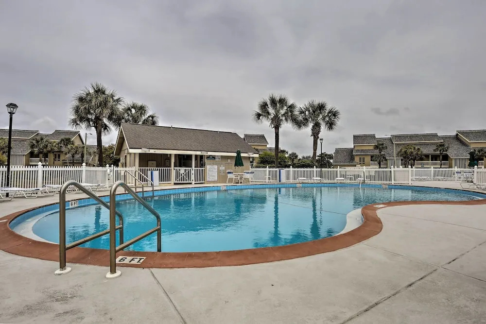 Chic Miramar Beach Condo With Pool Access!