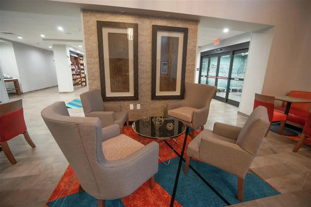 Hampton Inn & Suites Oklahoma City Airport