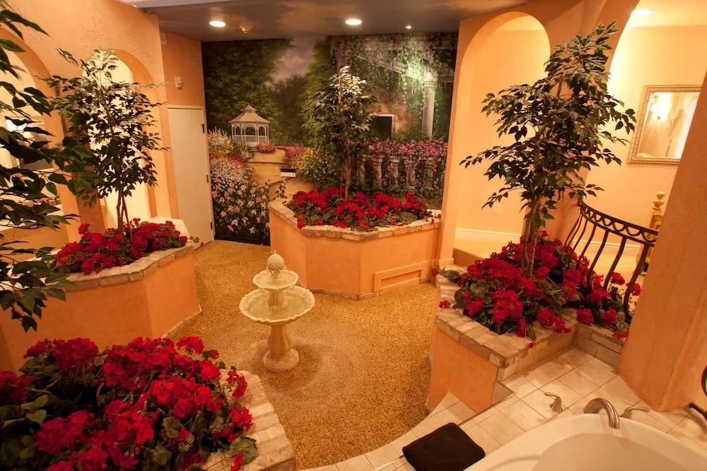 Destinations Inn Theme Rooms