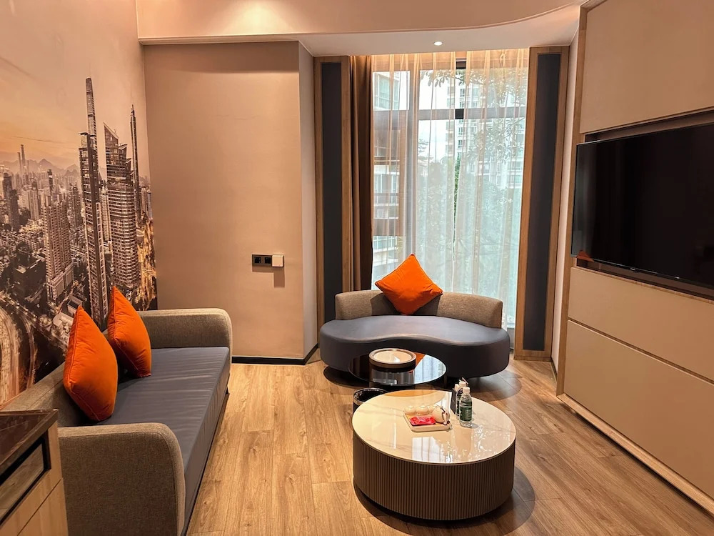 Shenzhen Naive S Hotel (Xili Metro Station Store)