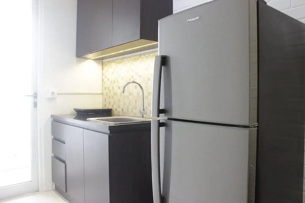 Cozy High Floor 1BR at Parahyangan Residence