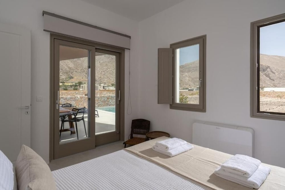 Rizes Villas Santorini with private pool