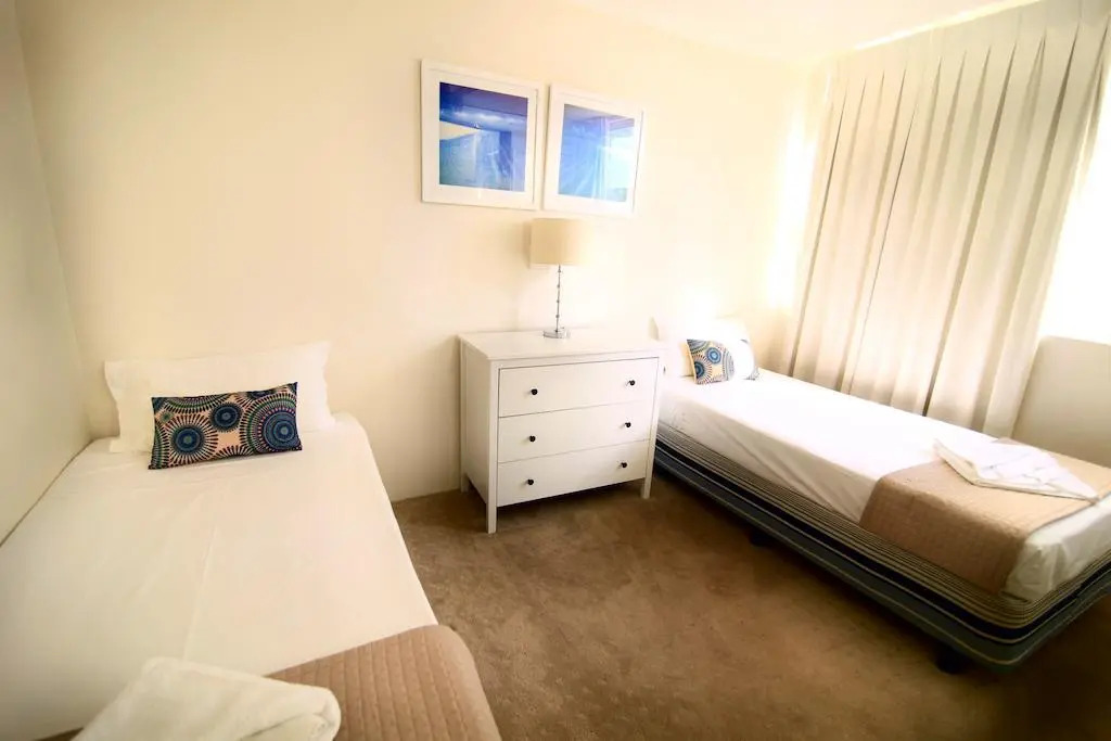 Grosvenor Beachfront Apartments Surfers Paradise