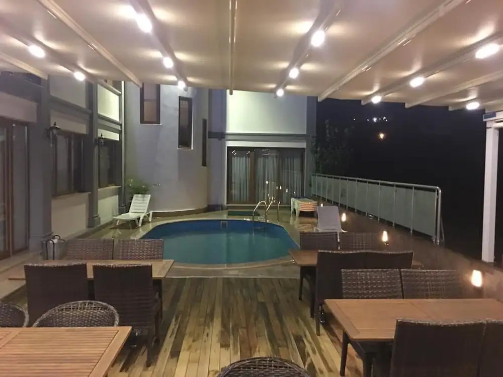 Ebruli Otel Cunda