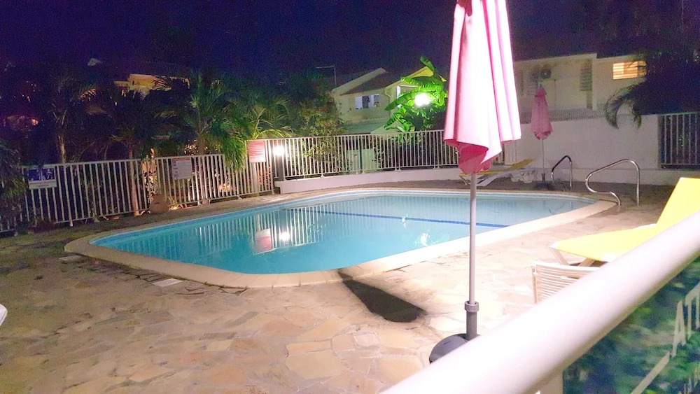 Studio in Saint-françois, With Private Pool, Terrace and Wifi - 100 m