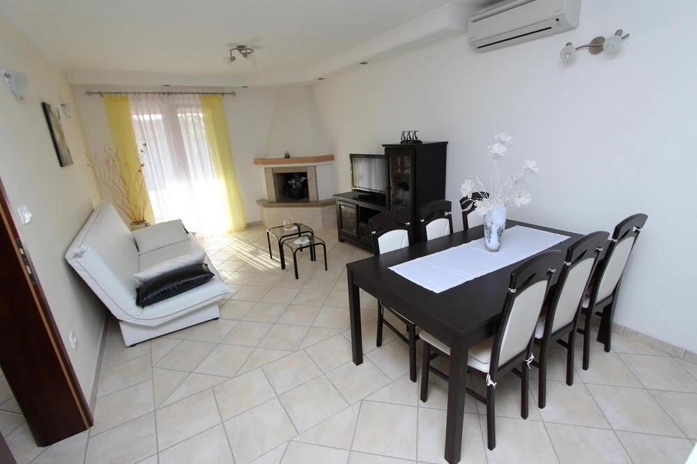 Dujmovic Superior Bungalow Wterrace Biba